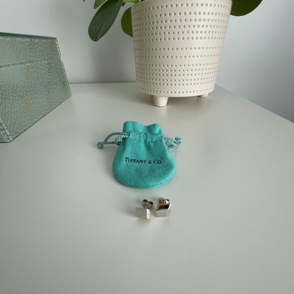 Sterling Silver and gold plating stud earrings 925 stamped authentication